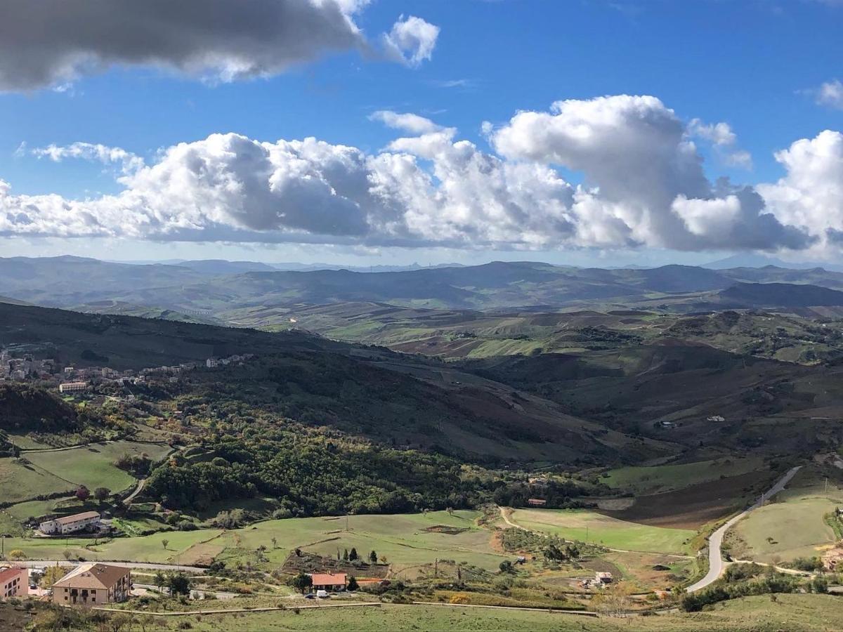 Verso Est Petralia Soprana Buitenkant foto