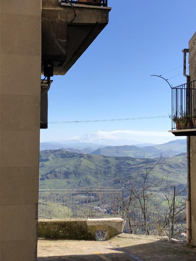 Verso Est Petralia Soprana Buitenkant foto